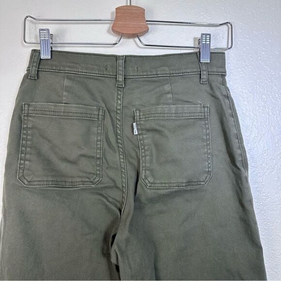 Levi's® Ribcage Wide Leg Crop in Forest Green Size 25 - Picture 8 of 10